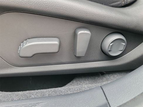 New 2026 Subaru Outback Limited image 17