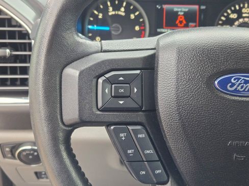 Used 2017 Ford F150 XLT w/ Equipment Group 302A Luxury image 31