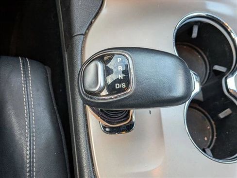 Used 2015 Jeep Grand Cherokee Limited image 12