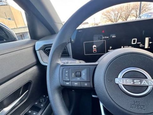 Certified 2025 Nissan Kicks SV image 18