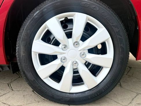 Used 2015 Toyota Corolla LE FWD image 41