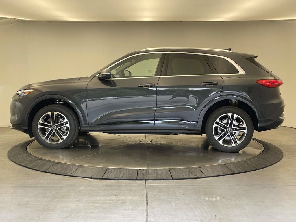 New 2026 Audi Q5 Premium Plus AWD/4WD image 2