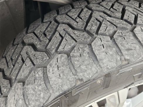 Used 2021 Chevrolet Tahoe High Country w/ Premium Package image 10