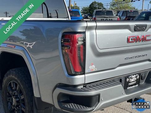 Used 2024 GMC Sierra 2500 AT4 w/ AT4 Premium Plus Package AWD/4WD image 11