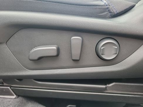 Used 2025 Subaru Forester Premium image 28