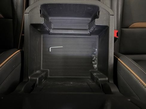 Used 2023 GMC Yukon AT4 w/ Technology Package image 24