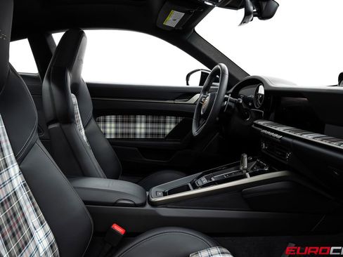 Used 2025 Porsche 911 Turbo S image 37