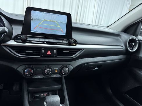 Used 2021 Kia Forte LXS FWD image 21