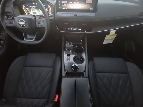 New 2026 Nissan Rogue Platinum image 20