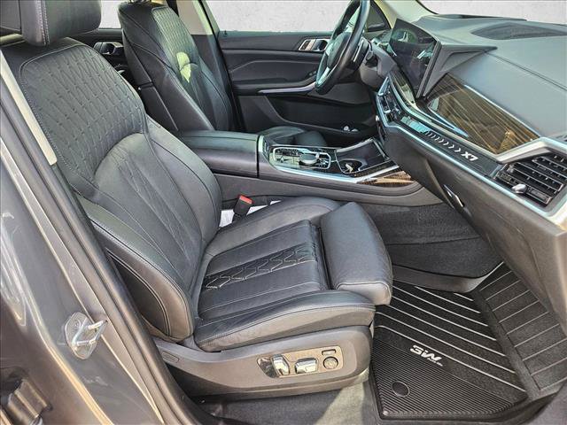Used 2023 BMW X7 xDrive40i w/ Premium Package AWD/4WD image 22