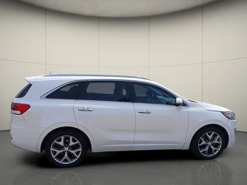 Used 2018 Kia Sorento SX image 4