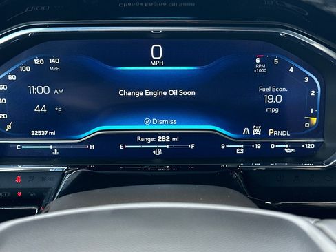 Used 2025 Chevrolet Silverado 1500 LT image 36