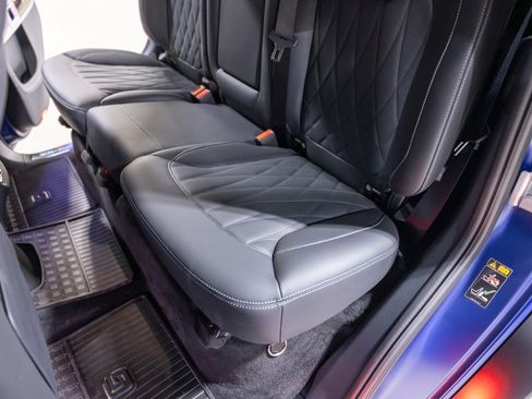 Used 2025 Mercedes-Benz G 63 AMG 4MATIC image 30