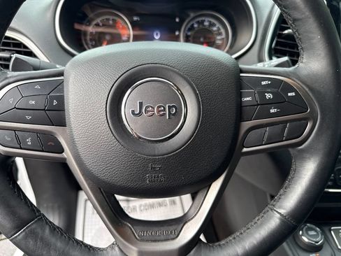 Used 2019 Jeep Cherokee Limited AWD/4WD image 25