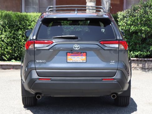Used 2021 Toyota RAV4 LE w/ Carpet Mat Package (TMS) AWD/4WD image 7