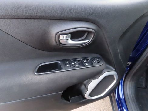 Used 2019 Jeep Renegade Sport w/ Sport Appearance Group image 24