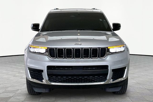 Used 2023 Jeep Grand Cherokee L Laredo w/ Luxury Tech Group I AWD/4WD image 2