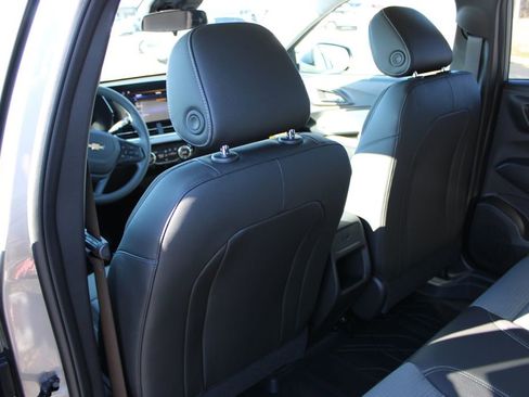 New 2026 Chevrolet Trax LT image 24