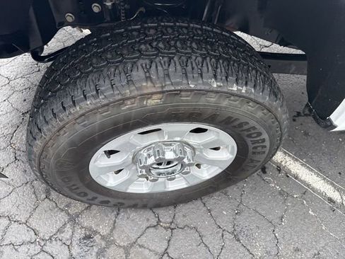 Used 2023 Ford F250 XLT w/ FX4 Off-Road Package image 10