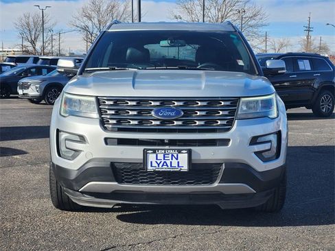 Used 2017 Ford Explorer Limited image 5
