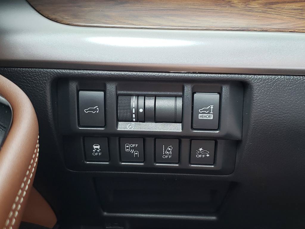 Used 2018 Subaru Outback 3.6R Touring w/ Popular Package #3 AWD/4WD image 19