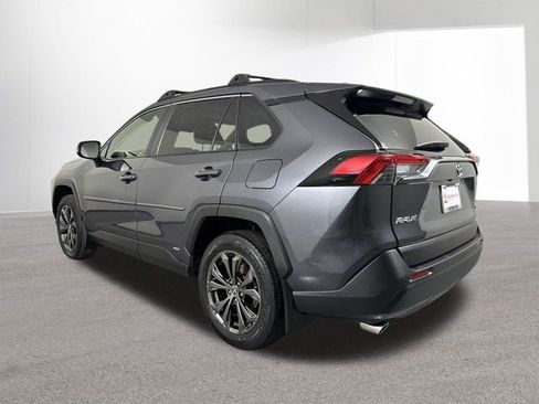 Used 2023 Toyota RAV4 XLE Premium image 32