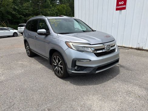 Used 2019 Honda Pilot Touring image 1