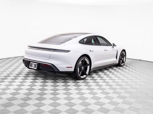 Used 2023 Porsche Taycan image 7