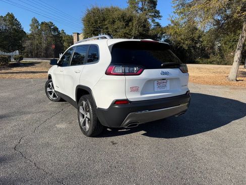 Used 2019 Jeep Cherokee Limited image 37