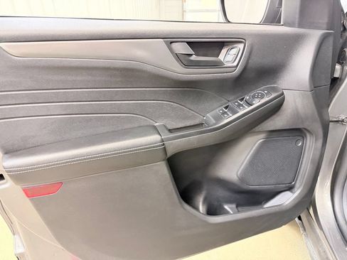 Used 2025 Ford Escape Active FWD image 8