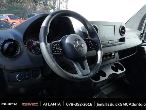 Used 2024 Mercedes-Benz Sprinter 2500 image 4