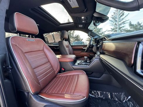 Used 2025 GMC Sierra 1500 Denali Ultimate image 39