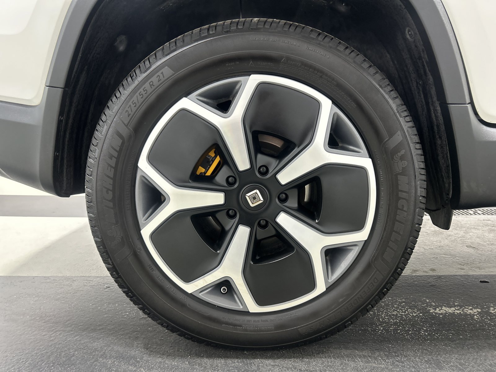 Used 2022 Rivian R1T Adventure AWD/4WD image 12