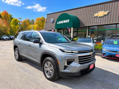 New 2027 Chevrolet Traverse LT w/ Driver Confidence Package