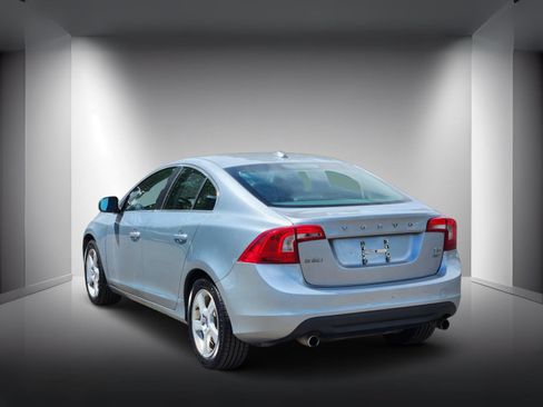 Used 2013 Volvo S60 T5 AWD/4WD image 3