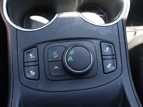 Used 2023 GMC Terrain SLE w/ Driver Convenience Package FWD image 25