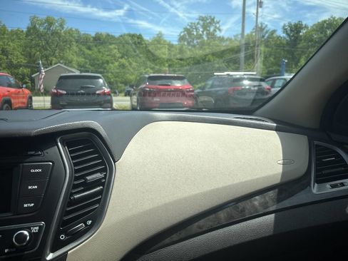 Used 2017 Hyundai Santa Fe Sport w/ Cargo Package AWD/4WD image 31