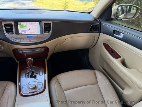 Used 2012 Hyundai Genesis 3.8 w/ Premium Pkg image 12
