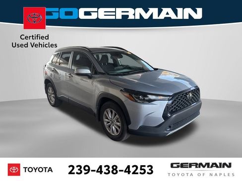 Used 2024 Toyota Corolla Cross LE image 9