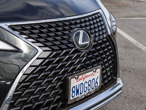 Used 2021 Lexus RX 350L FWD w/ Premium Package image 5