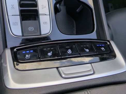 Used 2024 Hyundai Santa Cruz Limited image 24