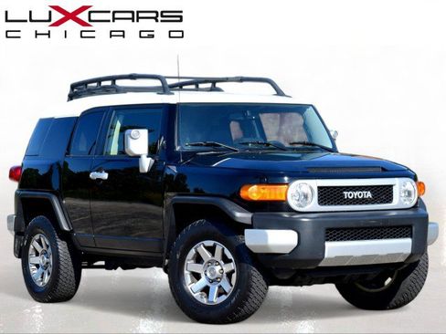 Used 2014 Toyota FJ Cruiser 4WD w/ Convenience Package image 1