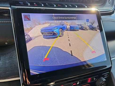 Used 2022 Jeep Grand Cherokee Limited 4xe image 19