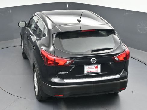 Used 2019 Nissan Rogue Sport S w/ Appearance Package image 28