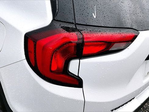 Used 2020 GMC Terrain SLE w/ Driver Convenience Package image 28