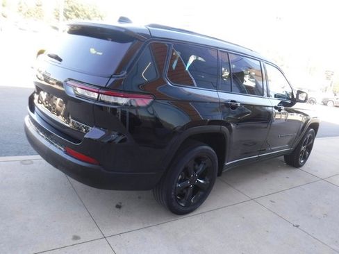 Used 2021 Jeep Grand Cherokee L Laredo image 8