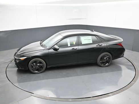 New 2026 Hyundai Elantra Sport image 19