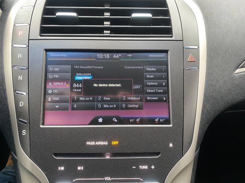 Used 2016 Lincoln MKZ Base 4dr Sedan w/ Equipment Group 200A Select image 32