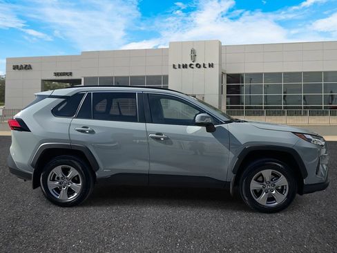 Used 2023 Toyota RAV4 XLE image 2