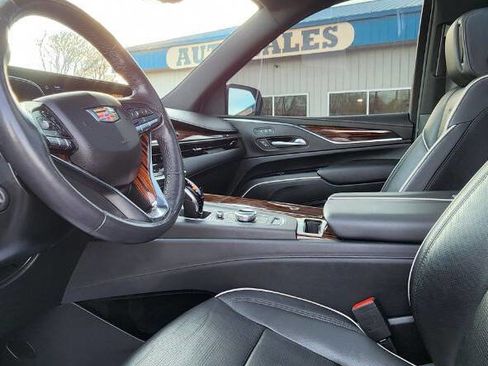 Used 2023 Cadillac Escalade ESV Premium Luxury image 24